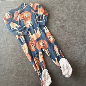 Carters toddler fleece footed pajama one piece Size 2T lions  Carter’s size 2T